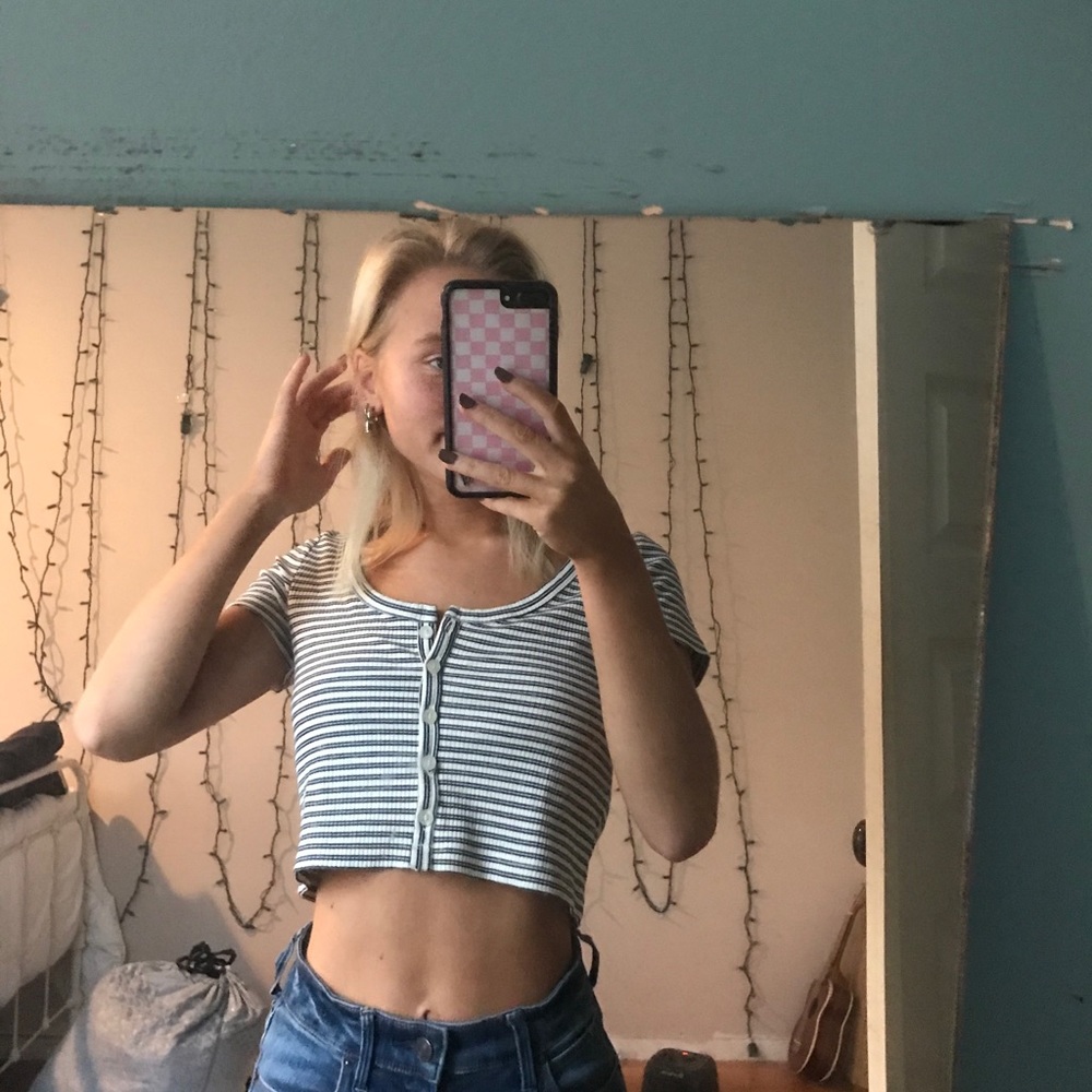 Urban Outfitters striped tee size s